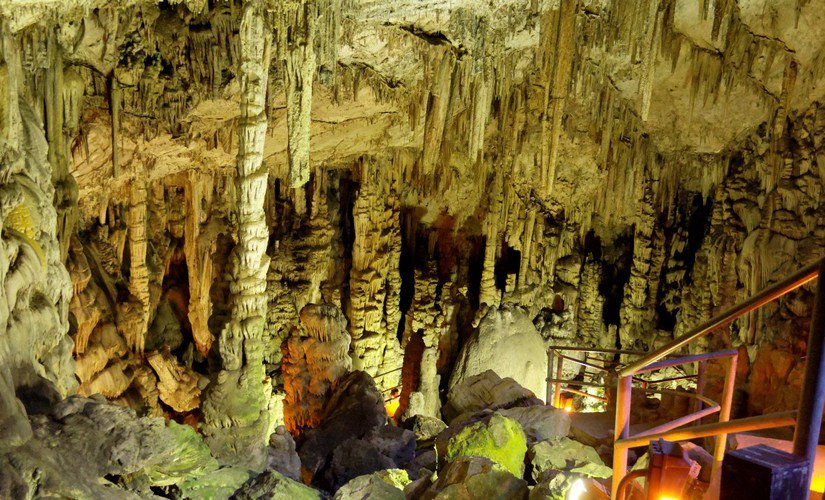 Minibus Tour Lassithi Plateau – Zeus Cave